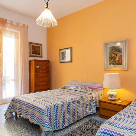 Vista Mare - *