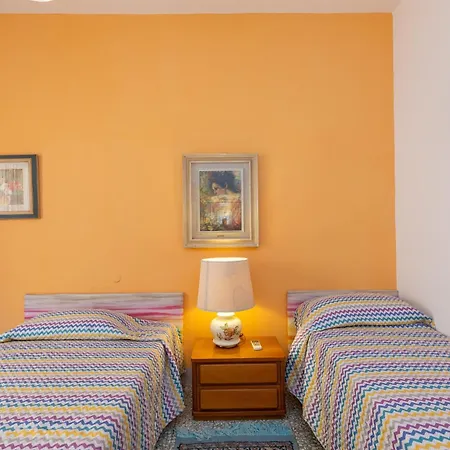 Vista Mare - *